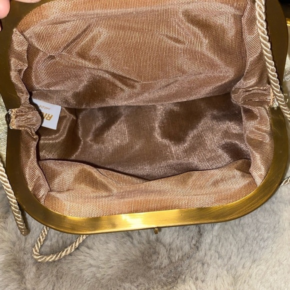 Vintage richmark USA keyhole baroque flower tapestry snap clip crossbody purse - Picture 7 of 7